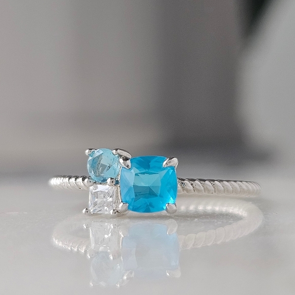 Blue Aquamarine Swarovski crystal ring, 925 Sterling Silver - Picture 2 of 9